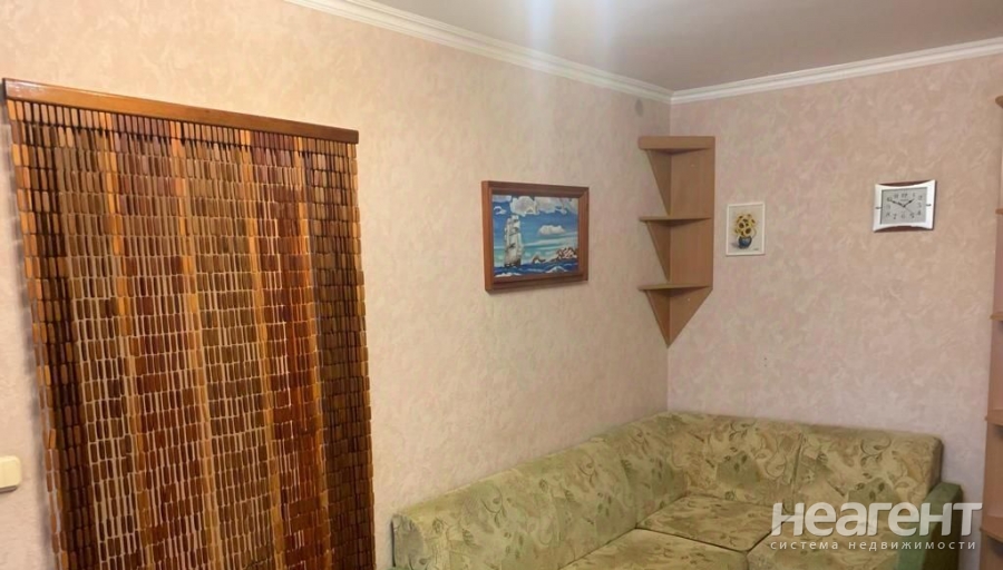 Продается 1-комнатная квартира, 37 м²