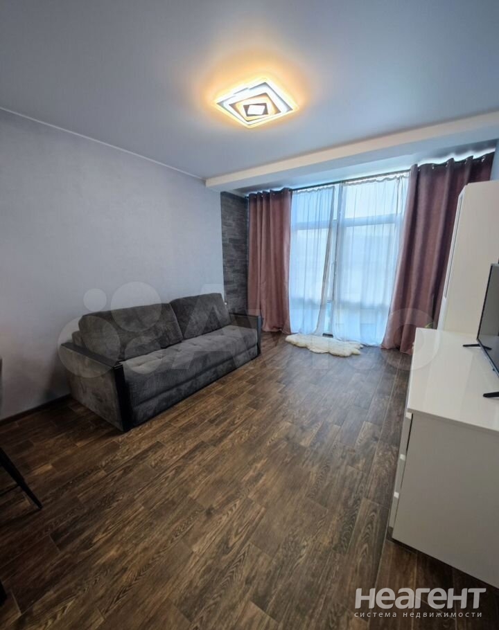 Сдается 1-комнатная квартира, 45 м²