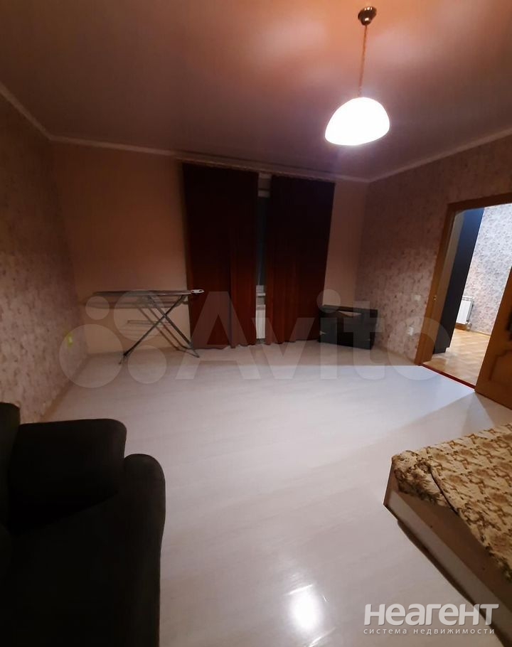 Сдается 1-комнатная квартира, 50 м²