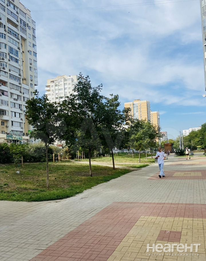 Продается 3-х комнатная квартира, 98 м²