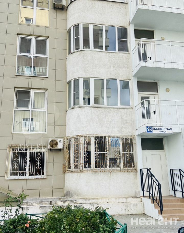 Продается 3-х комнатная квартира, 98 м²