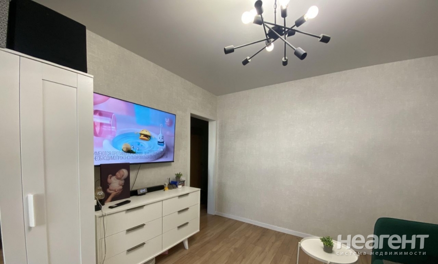 Продается 1-комнатная квартира, 30,4 м²