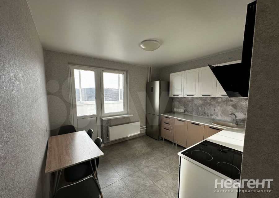 Продается 1-комнатная квартира, 37,8 м²