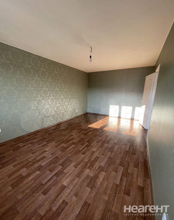 Сдается 1-комнатная квартира, 39 м²