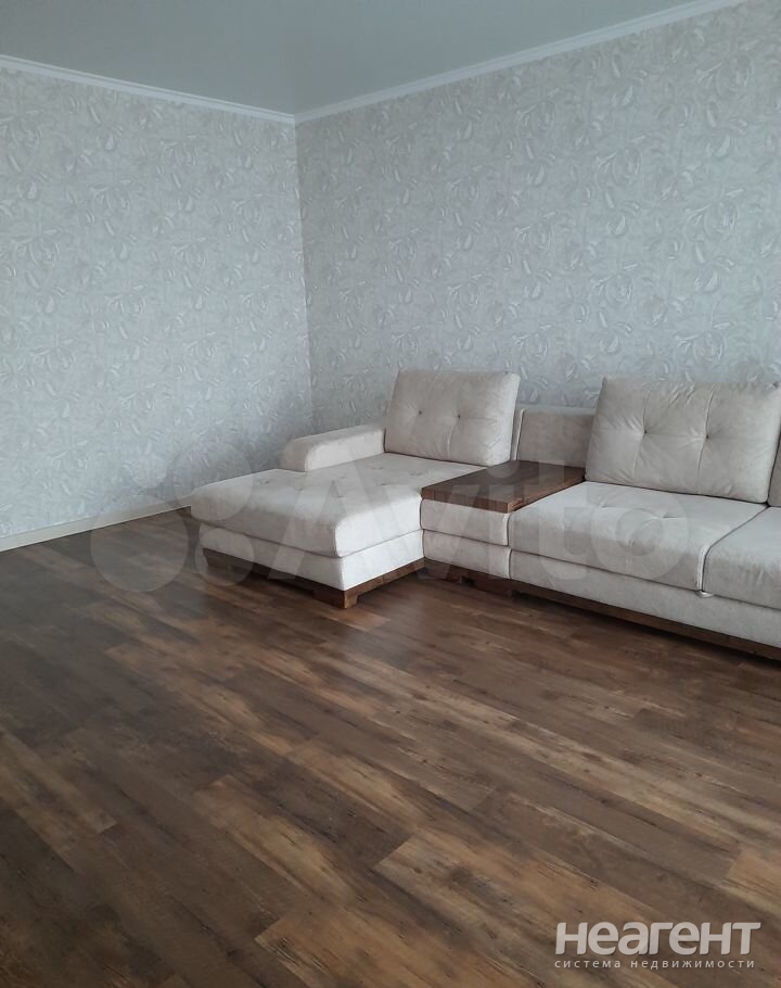 Продается 2-х комнатная квартира, 104 м²