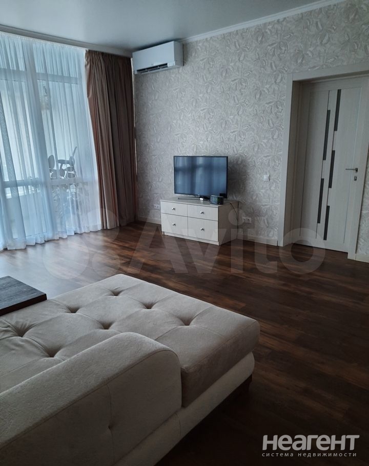 Продается 2-х комнатная квартира, 104 м²