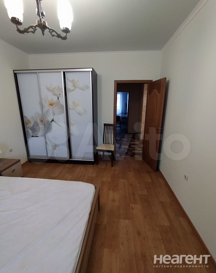 Сдается 2-х комнатная квартира, 64 м²