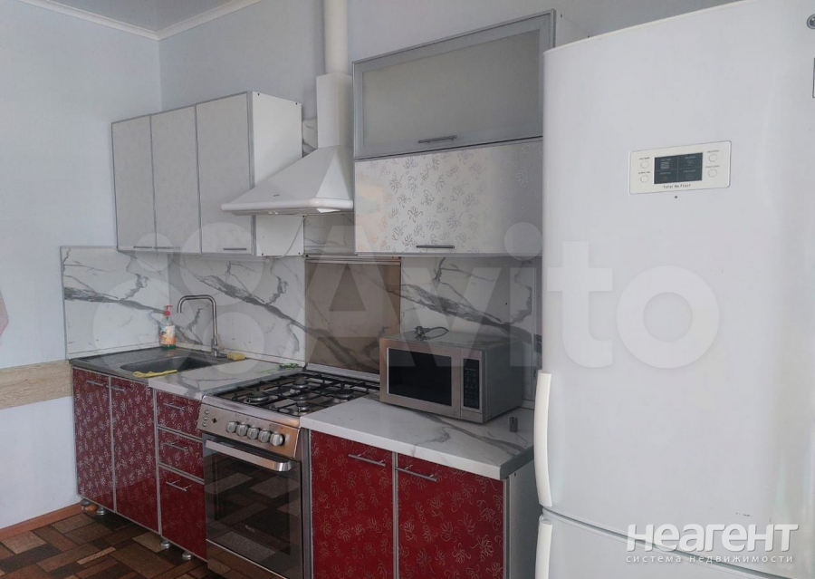 Сдается 2-х комнатная квартира, 64 м²