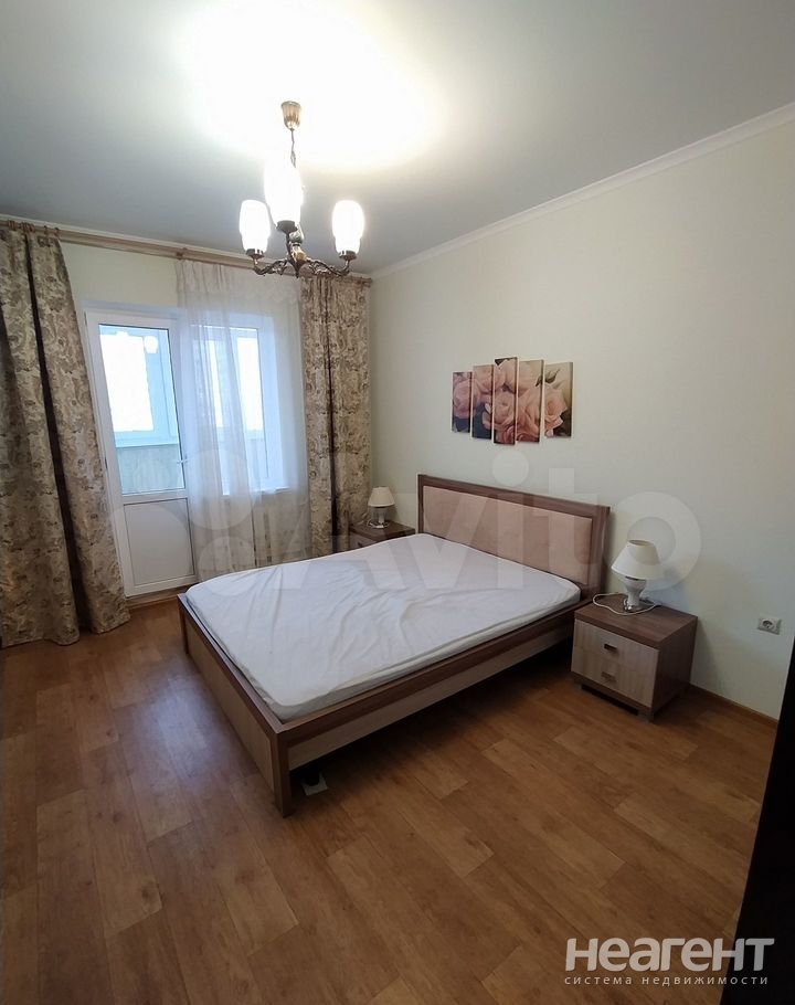 Сдается 2-х комнатная квартира, 64 м²