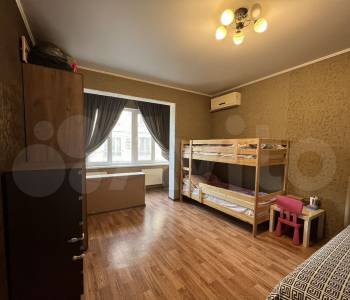 Продается 1-комнатная квартира, 50 м²