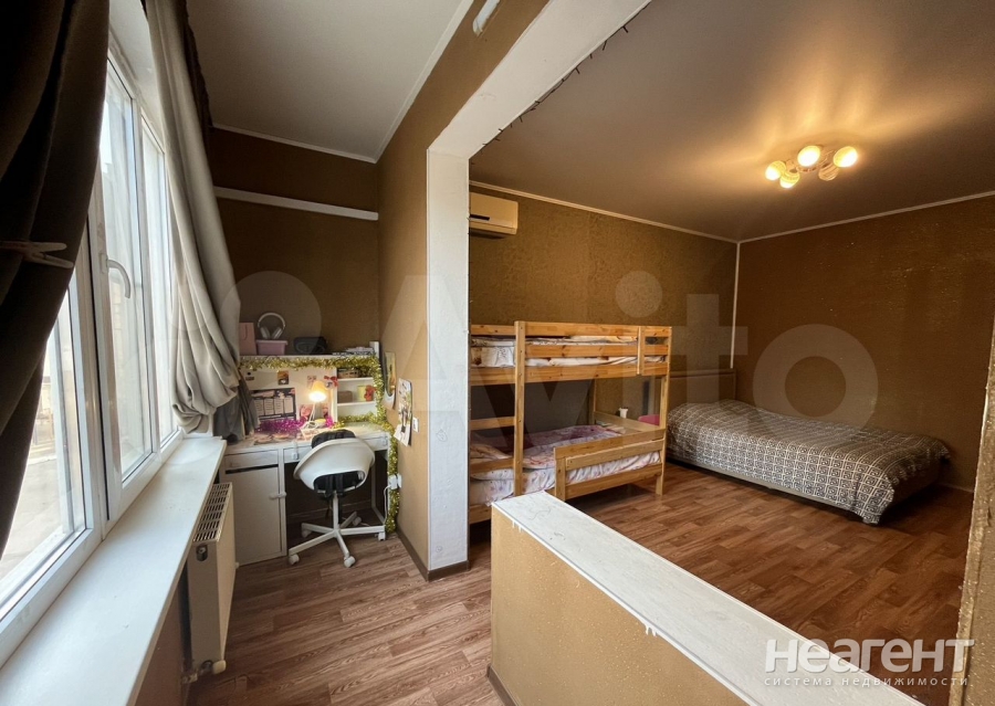 Продается 1-комнатная квартира, 50 м²