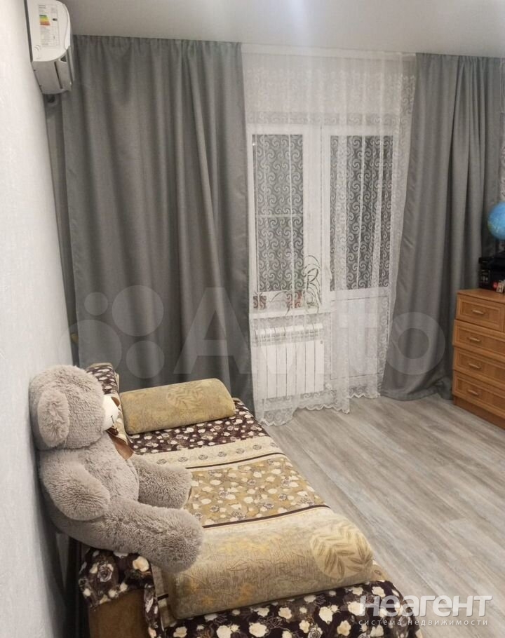 Продается 1-комнатная квартира, 35 м²