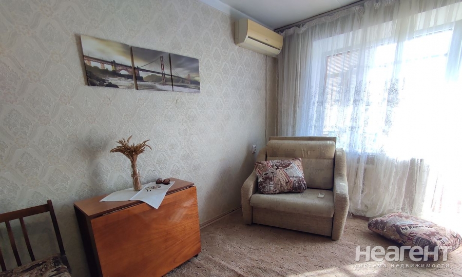 Сдается 1-комнатная квартира, 35 м²