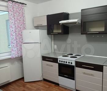 Сдается 1-комнатная квартира, 42 м²