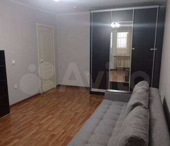 Сдается 1-комнатная квартира, 42 м²