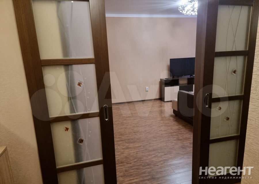 Сдается 1-комнатная квартира, 42 м²