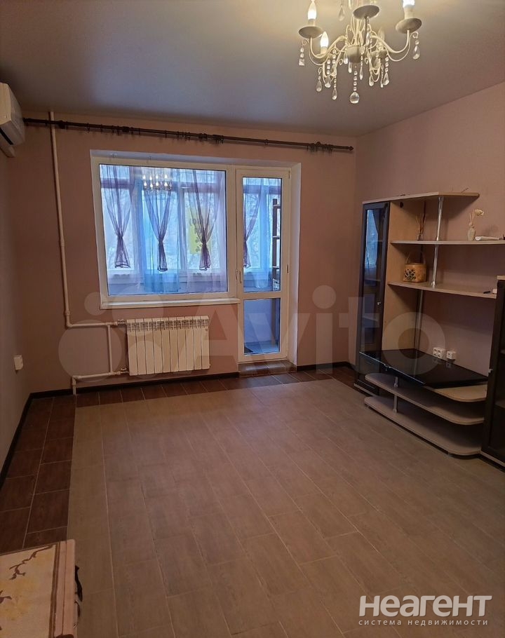 Сдается 1-комнатная квартира, 39,2 м²