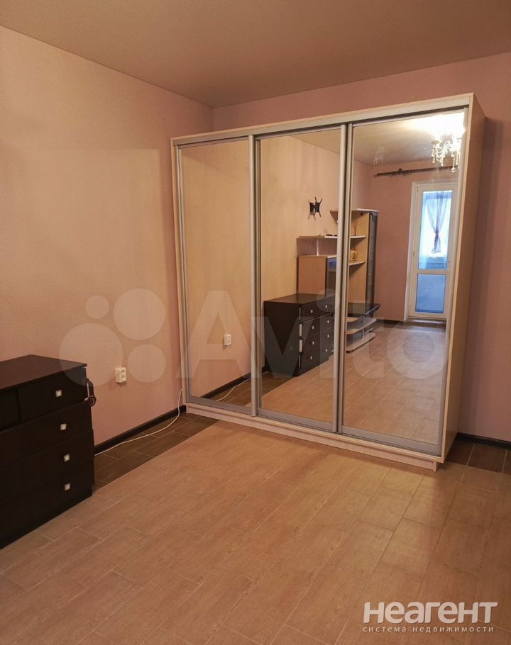 Сдается 1-комнатная квартира, 39,2 м²