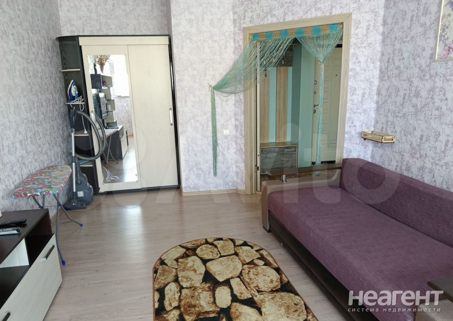 Сдается 1-комнатная квартира, 51 м²