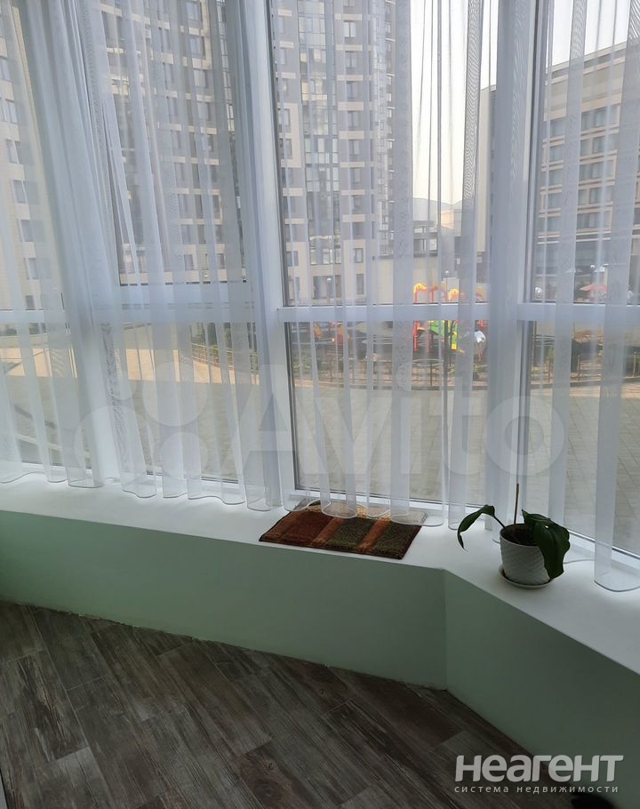 Продается 2-х комнатная квартира, 104 м²