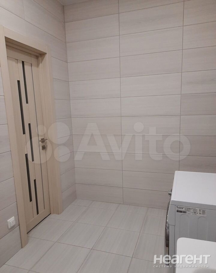 Продается 2-х комнатная квартира, 104 м²