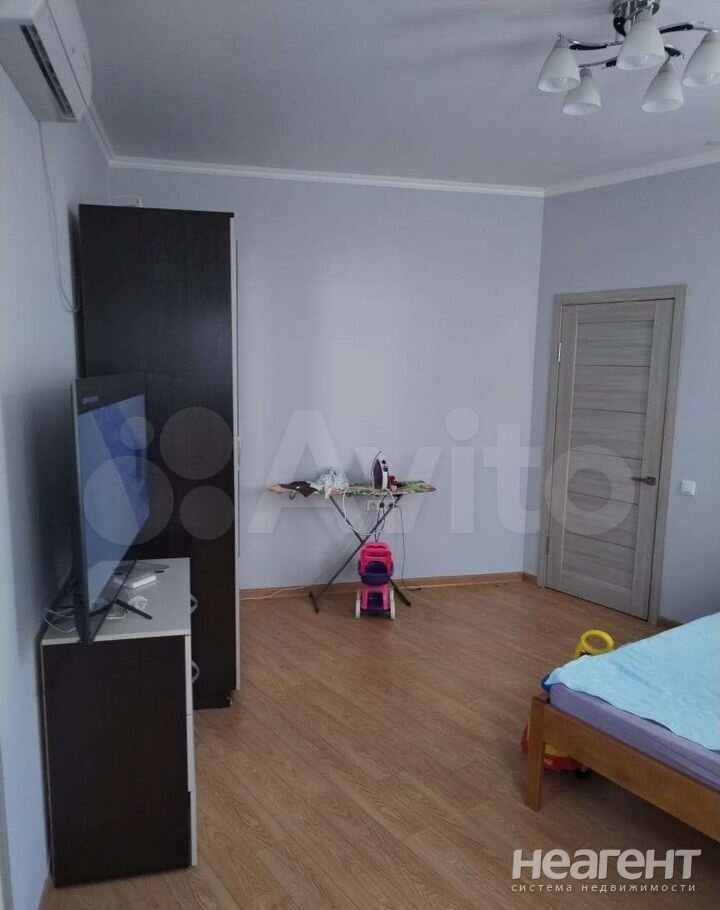 Продается 1-комнатная квартира, 45,7 м²