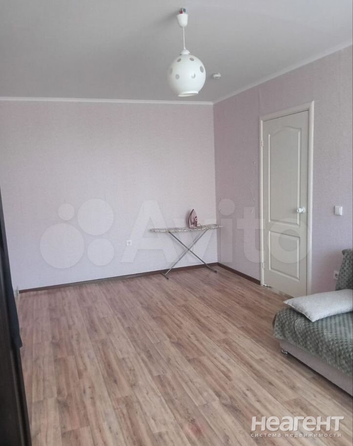 Продается 1-комнатная квартира, 38 м²