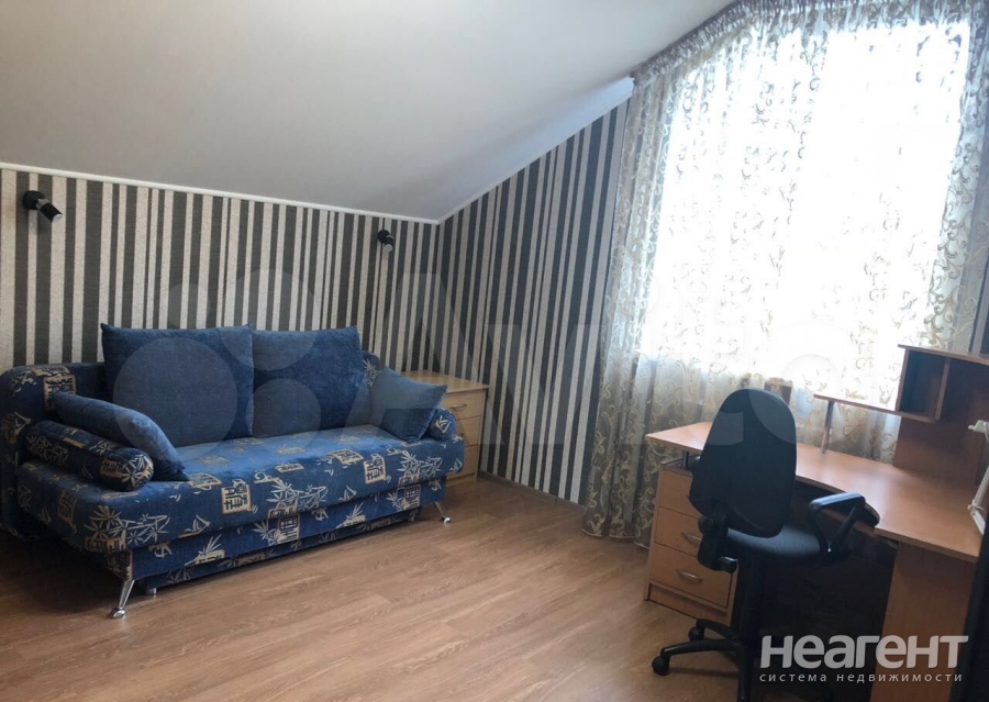 Сдается Многокомнатная квартира, 131 м²