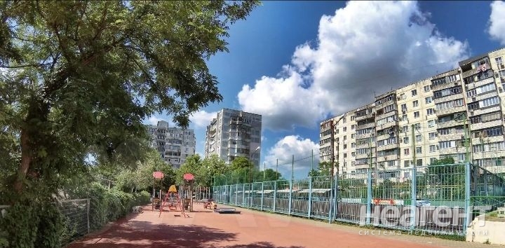 Продается 1-комнатная квартира, 39 м²