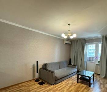 Продается 1-комнатная квартира, 39 м²