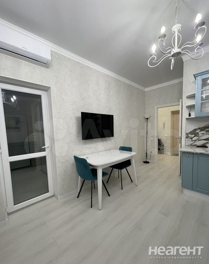 Сдается 1-комнатная квартира, 41 м²