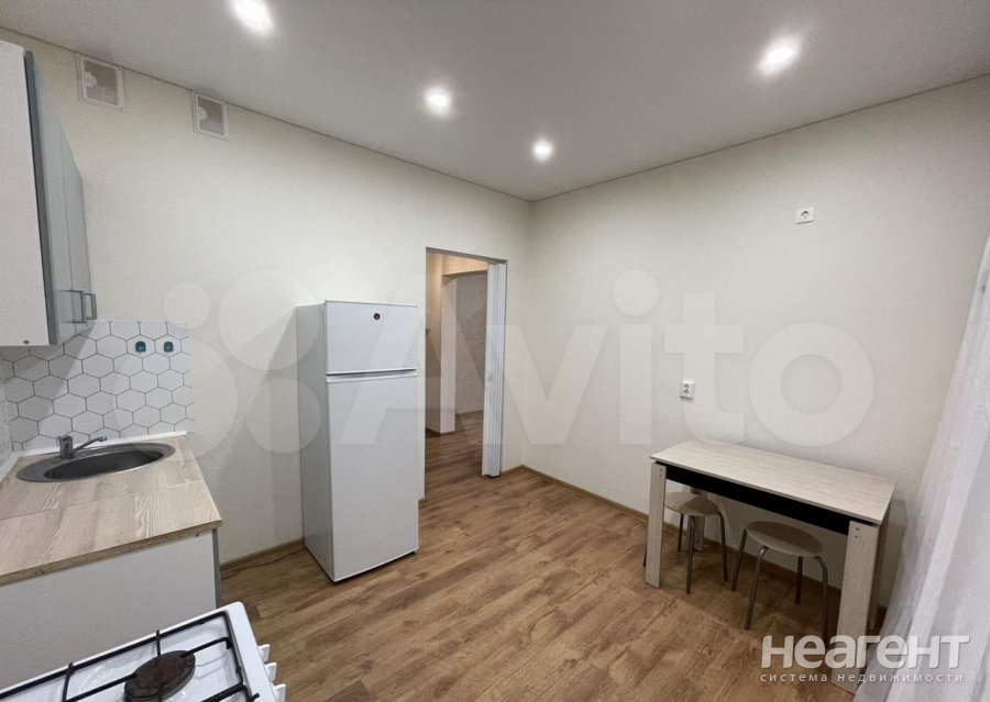 Продается 1-комнатная квартира, 32,9 м²