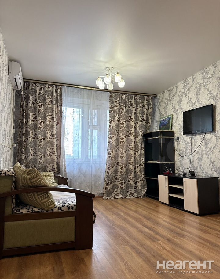 Продается 1-комнатная квартира, 35,7 м²