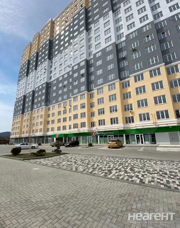 Продается 1-комнатная квартира, 42,9 м²