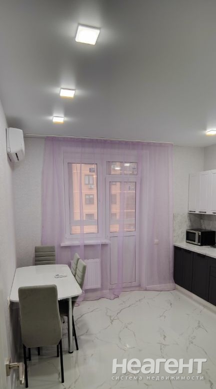 Сдается 1-комнатная квартира, 41 м²