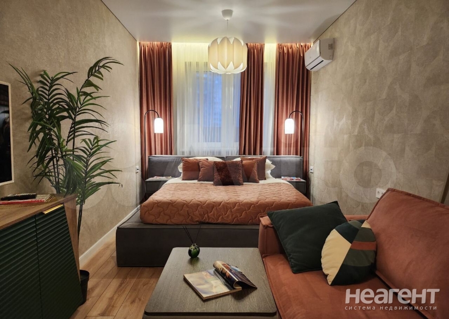 Продается 1-комнатная квартира, 64 м²