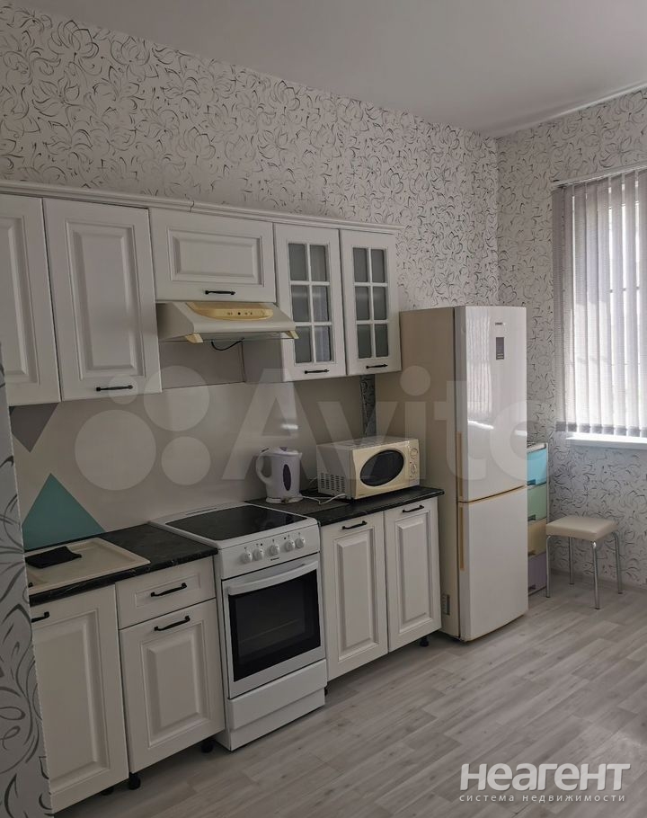 Сдается 1-комнатная квартира, 37,2 м²