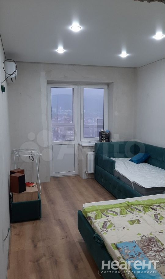 Продается 1-комнатная квартира, 36,8 м²