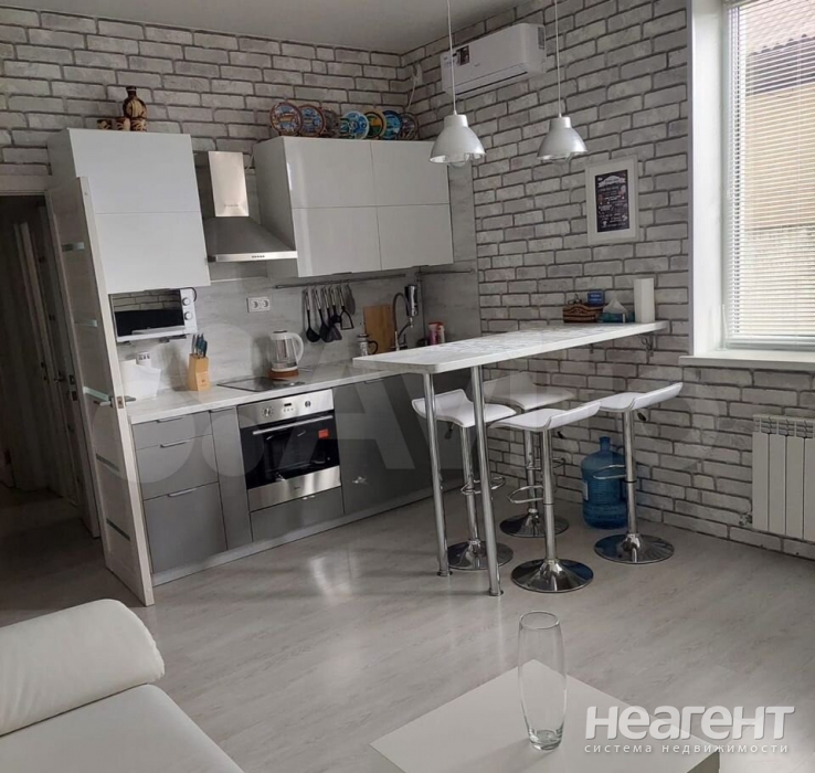 Сдается 1-комнатная квартира, 38 м²