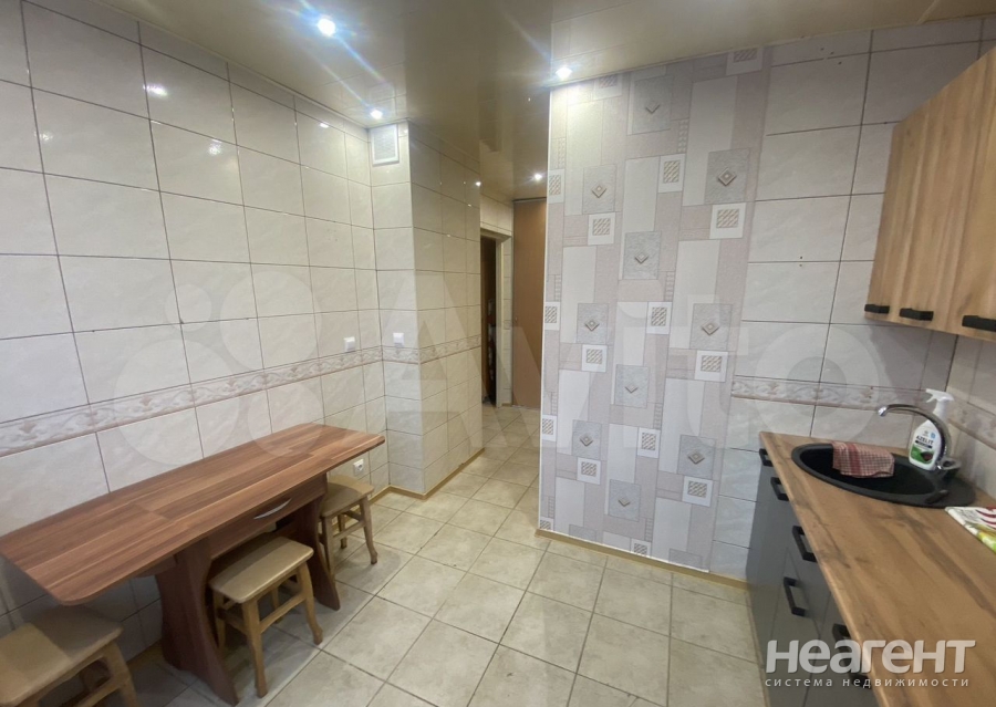 Сдается 2-х комнатная квартира, 64 м²