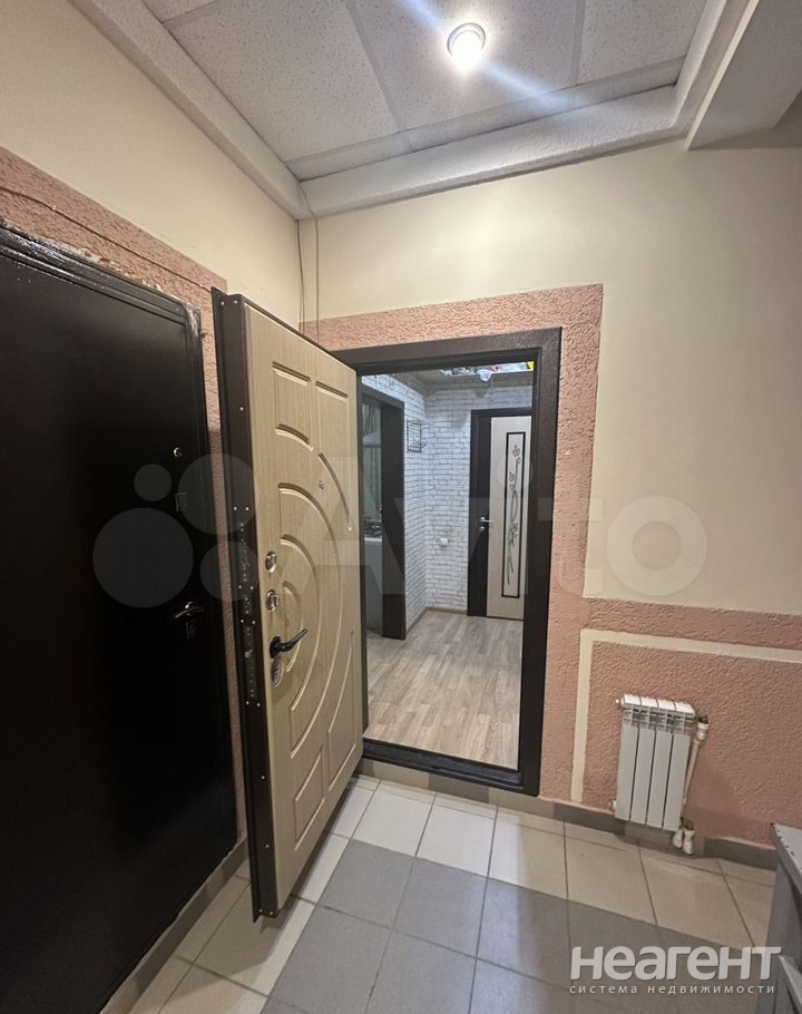 Продается 1-комнатная квартира, 40,7 м²