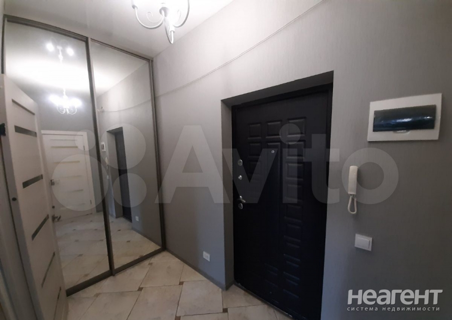 Сдается 1-комнатная квартира, 40 м²