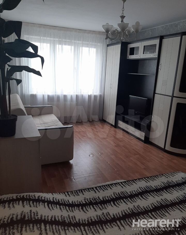 Сдается 1-комнатная квартира, 40 м²