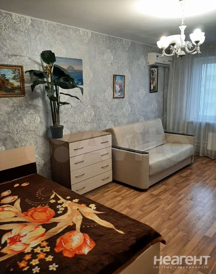 Сдается 1-комнатная квартира, 40 м²