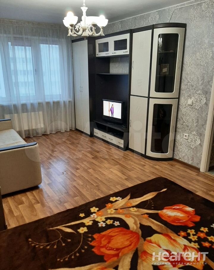 Сдается 1-комнатная квартира, 40 м²