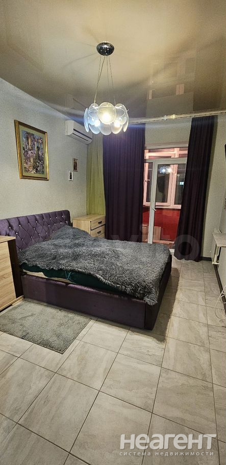 Продается 1-комнатная квартира, 40 м²