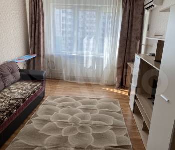 Сдается 1-комнатная квартира, 38 м²