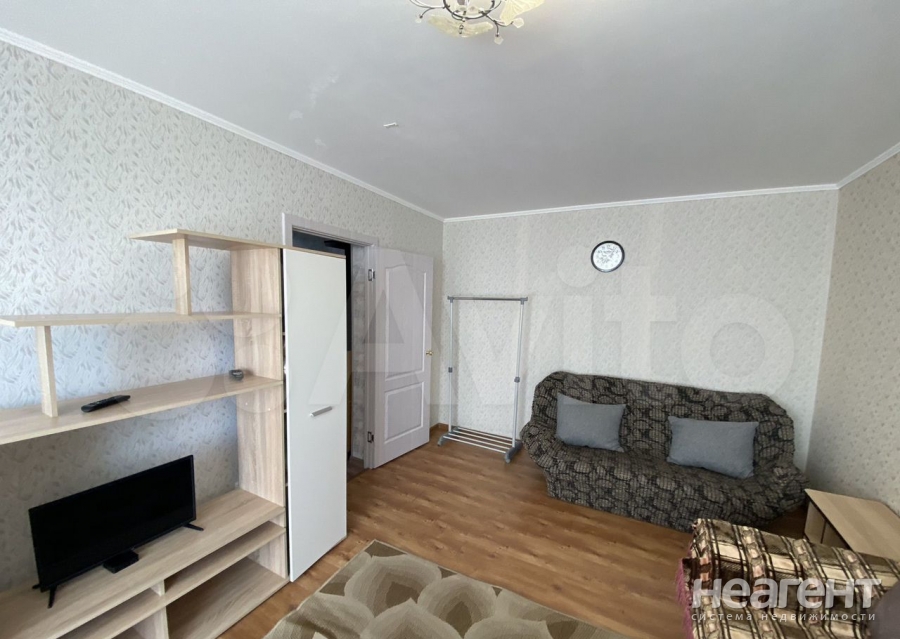 Сдается 1-комнатная квартира, 38 м²