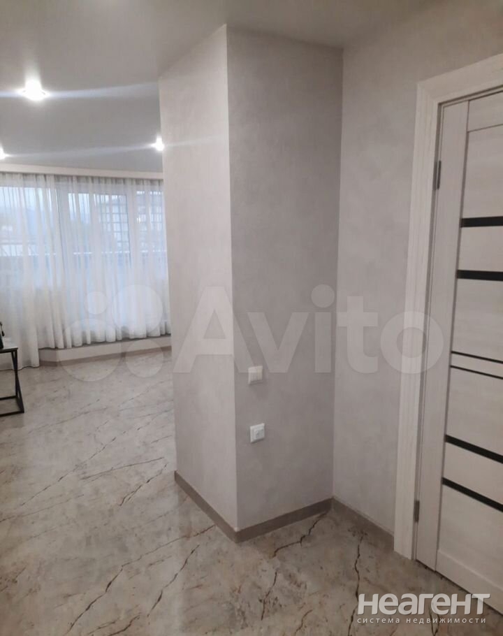 Сдается 1-комнатная квартира, 40 м²