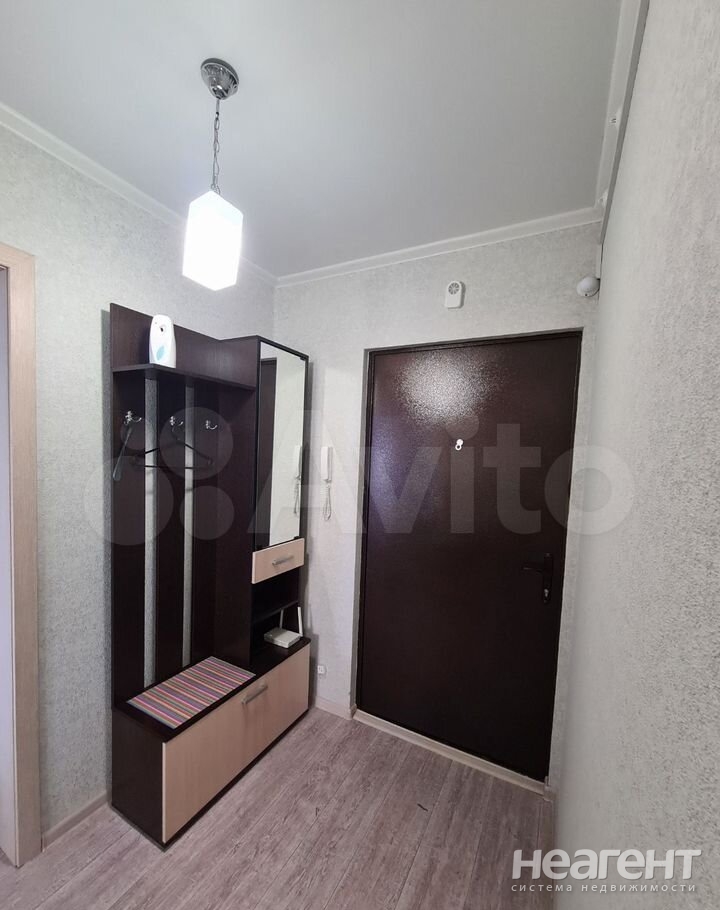 Сдается 1-комнатная квартира, 38 м²